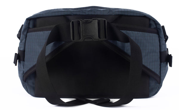 The LGD in Night Walk. Back view, showing the hide-away padded hip belt.